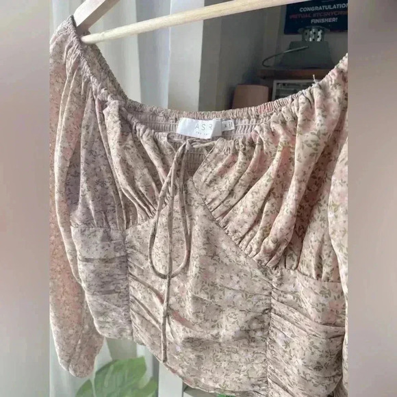 ASTR ruched milkmaid pink floral print top from Revolve - Picture 2 of 4